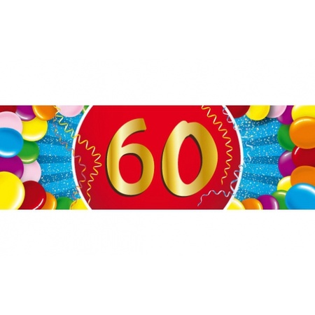 60 jaar feestartikelen set met vlaggenlijnen en ballonnen