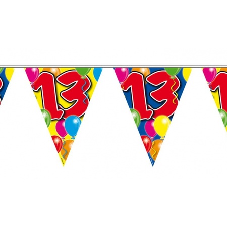 Verjaardag feestversiering 13 jaar PARTY letters en 16x ballonnen met 2x plastic vlaggetjes