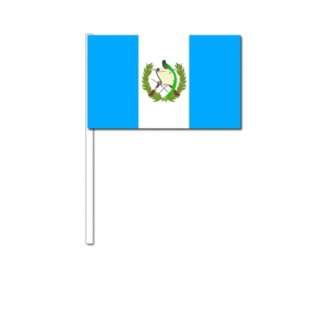 Feestartikelen zwaaivlaggetjes Guatemala 12 x 24 cm