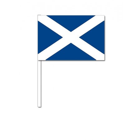Feestartikelen zwaaivlaggetjes Schotland 12 x 24 cm